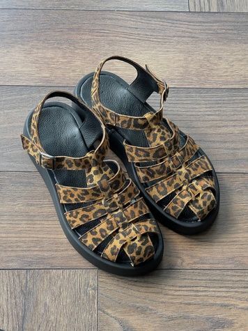 Leo red Roman sandals