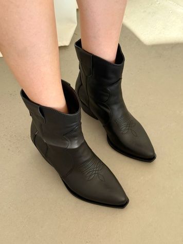 Summer low black Cossacks