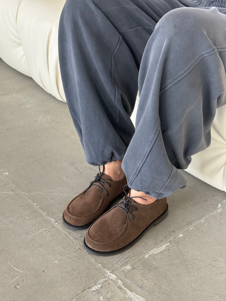 Anatomical derby shoes, brown suede