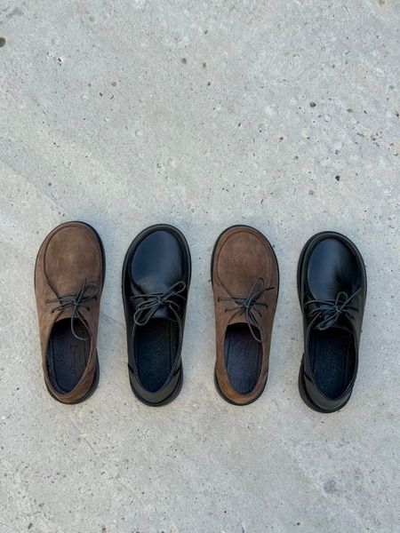 Anatomical derby shoes, brown suede