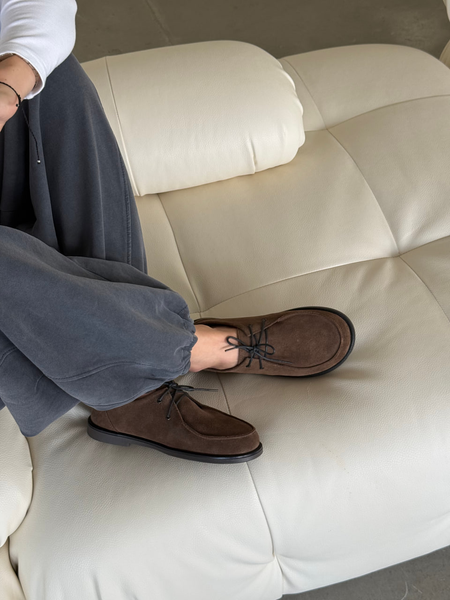 Anatomical derby shoes, brown suede