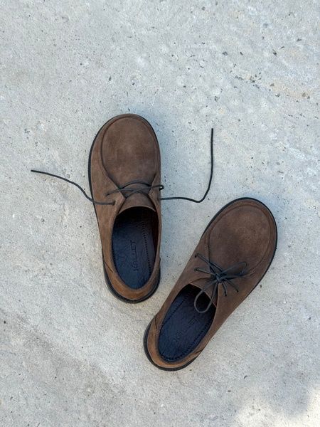 Anatomical derby shoes, brown suede